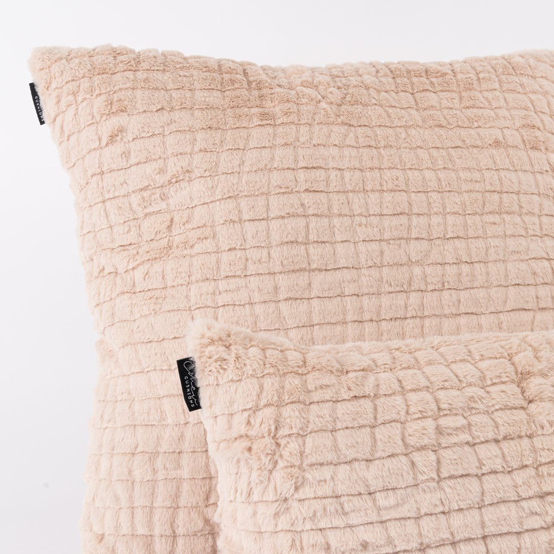 kit Capa de Almofada Pelúcia Nude Mini + Pelúcia Nude
