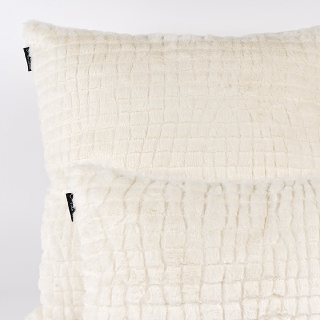kit Capa de Almofada Pelúcia Off White Mini + Pelúcia Off White