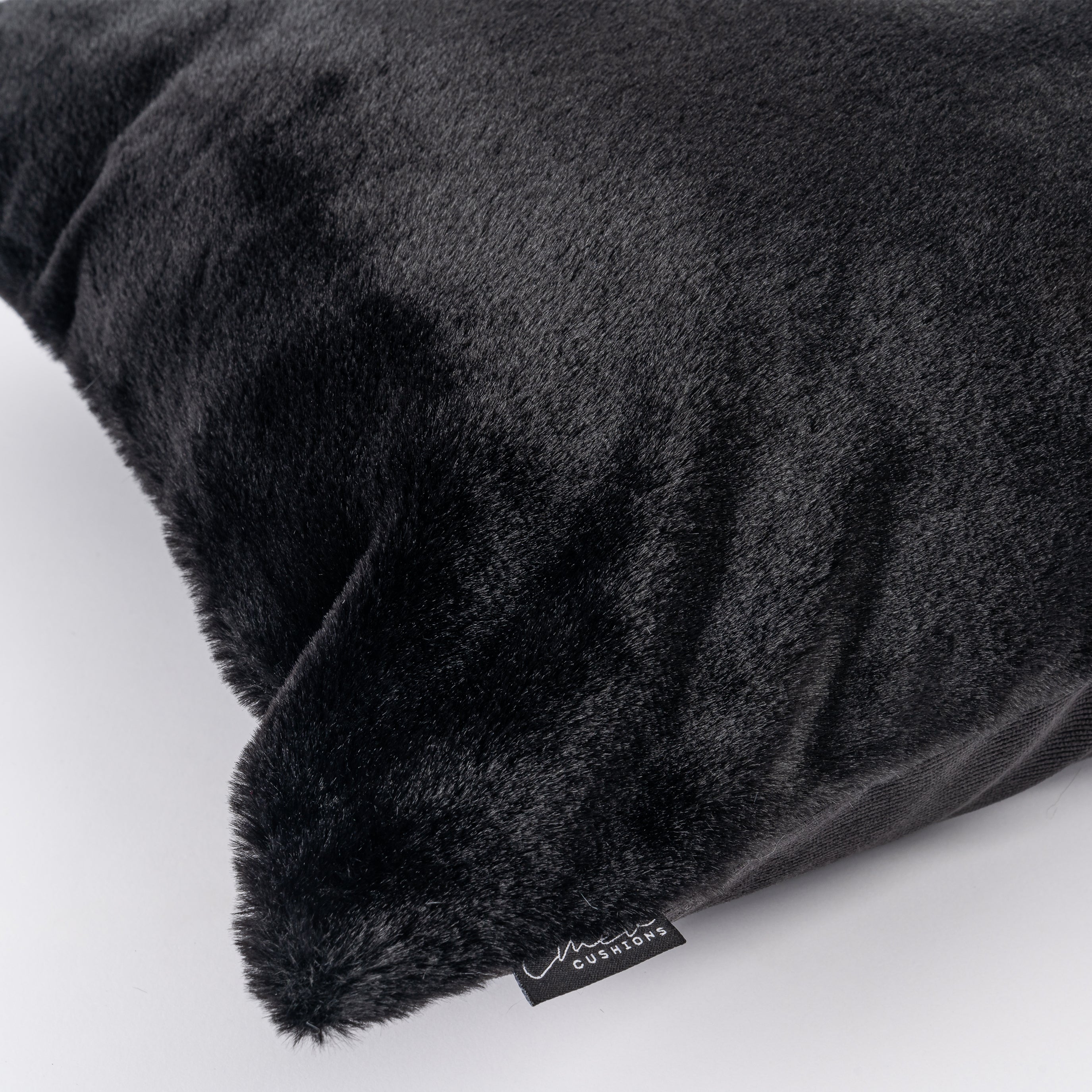 kit Capa de Almofada Plush Black Mini + Plush Black