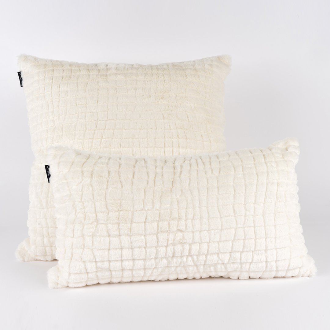 kit Capa de Almofada Pelúcia Off White Mini + Pelúcia Off White