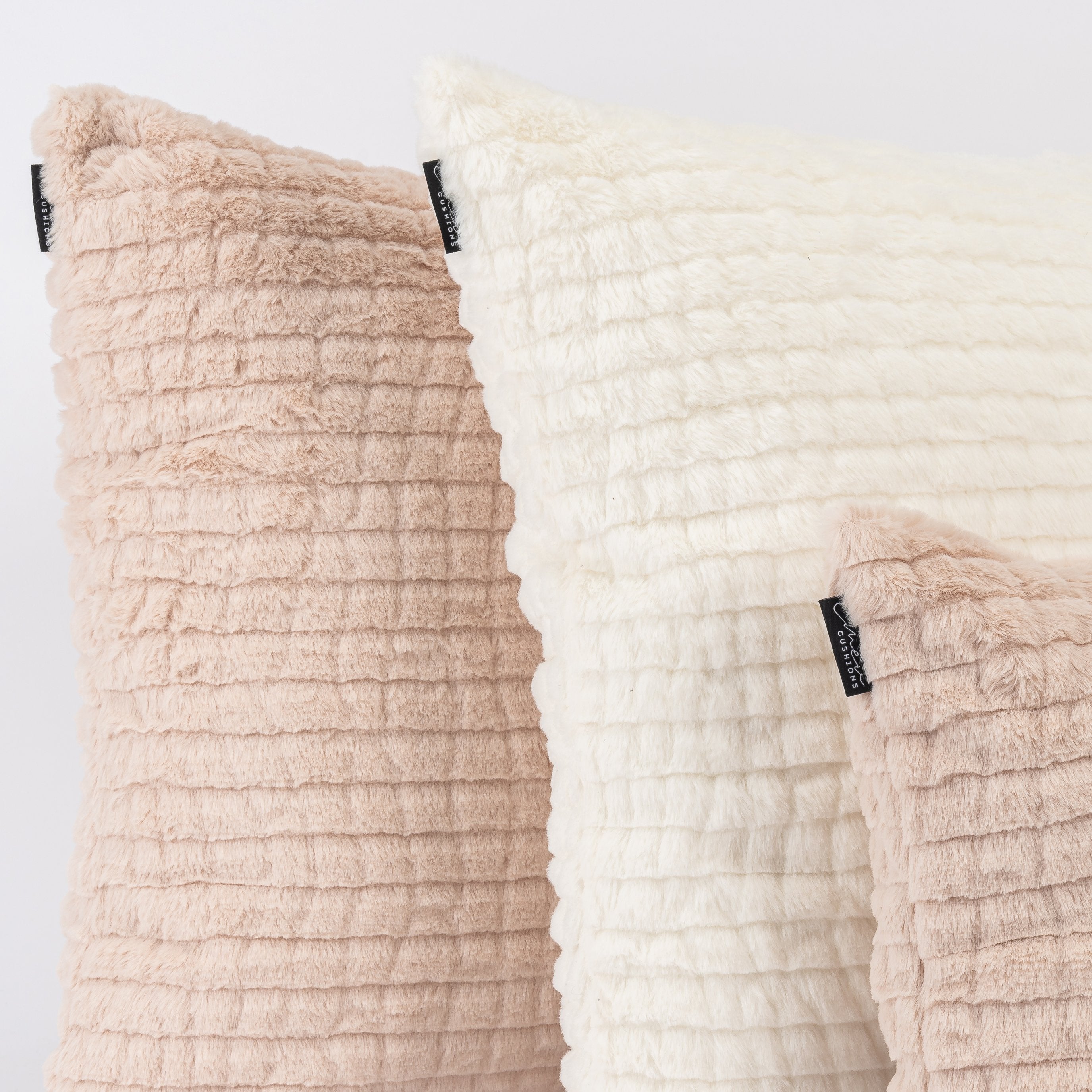 Kit Capa de Almofada Pelúcia Off White + Pelúcia Nude + Pelúcia Nude Mini