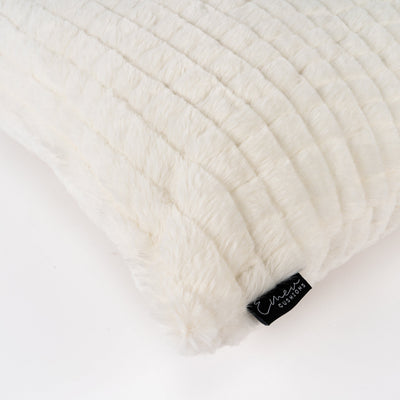 kit Capa de Almofada Pelúcia Off White Mini + Pelúcia Off White