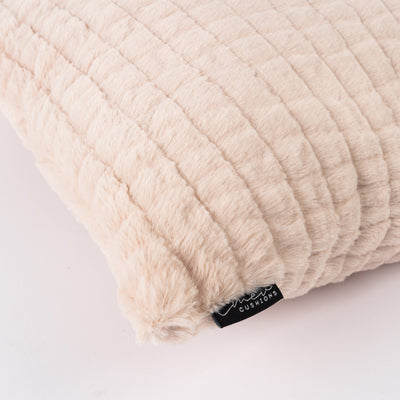 kit Capa de Almofada Pelúcia Nude Mini + Pelúcia Nude